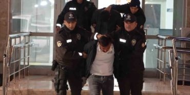 cezaevi-firarisinin-kacis-denemesi-basarisiz-oldu-kilometrelerce-suren-kovalamaca-sonrasi-yakalandi-uvY3yYTu.jpg
