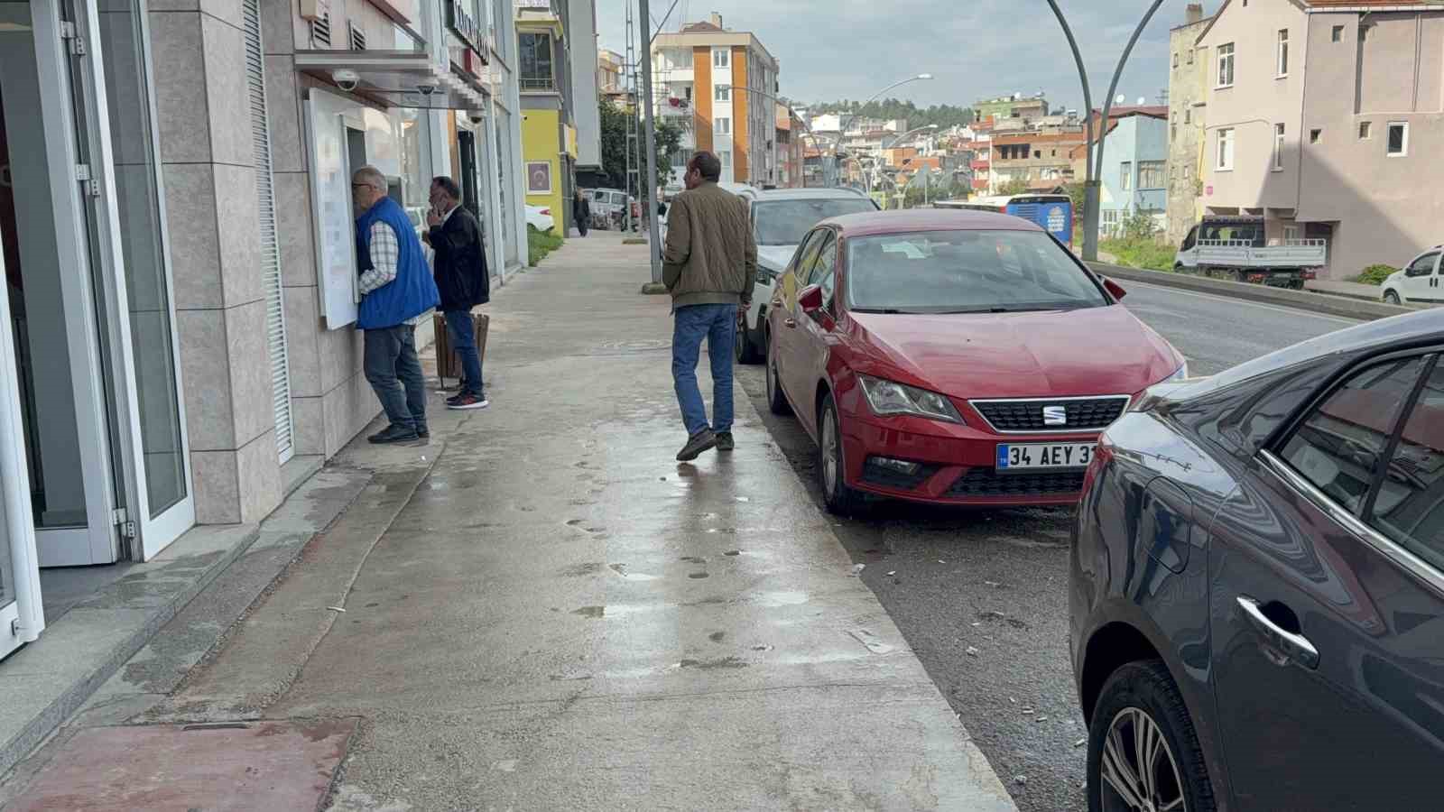cezaevi ziyareti donusu bicakli saldirida yaralandi 1 d56ydl4A