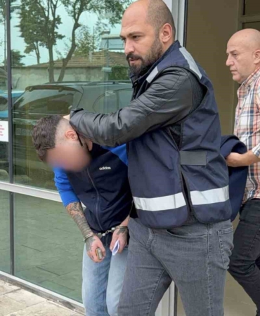 cezaevi-ziyaretinden-donen-arkadasini-bicaklayan-sahis-tutuklandi-bDJD9NxP.jpg