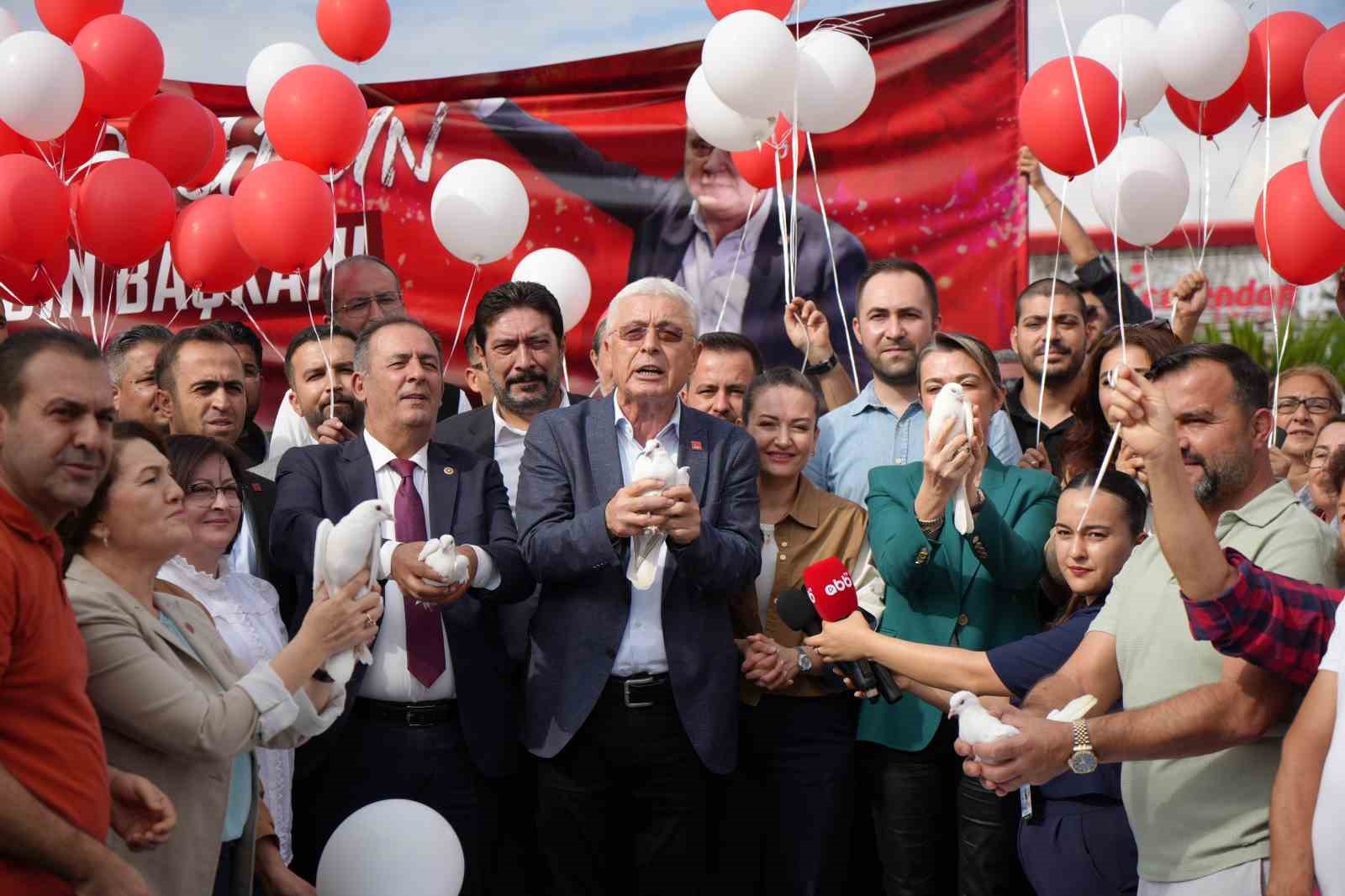 cezaevinde bulunan eski baskan muhittin boceke giyabinda dogum gunu kutlamasi 2 dvvHIPwC
