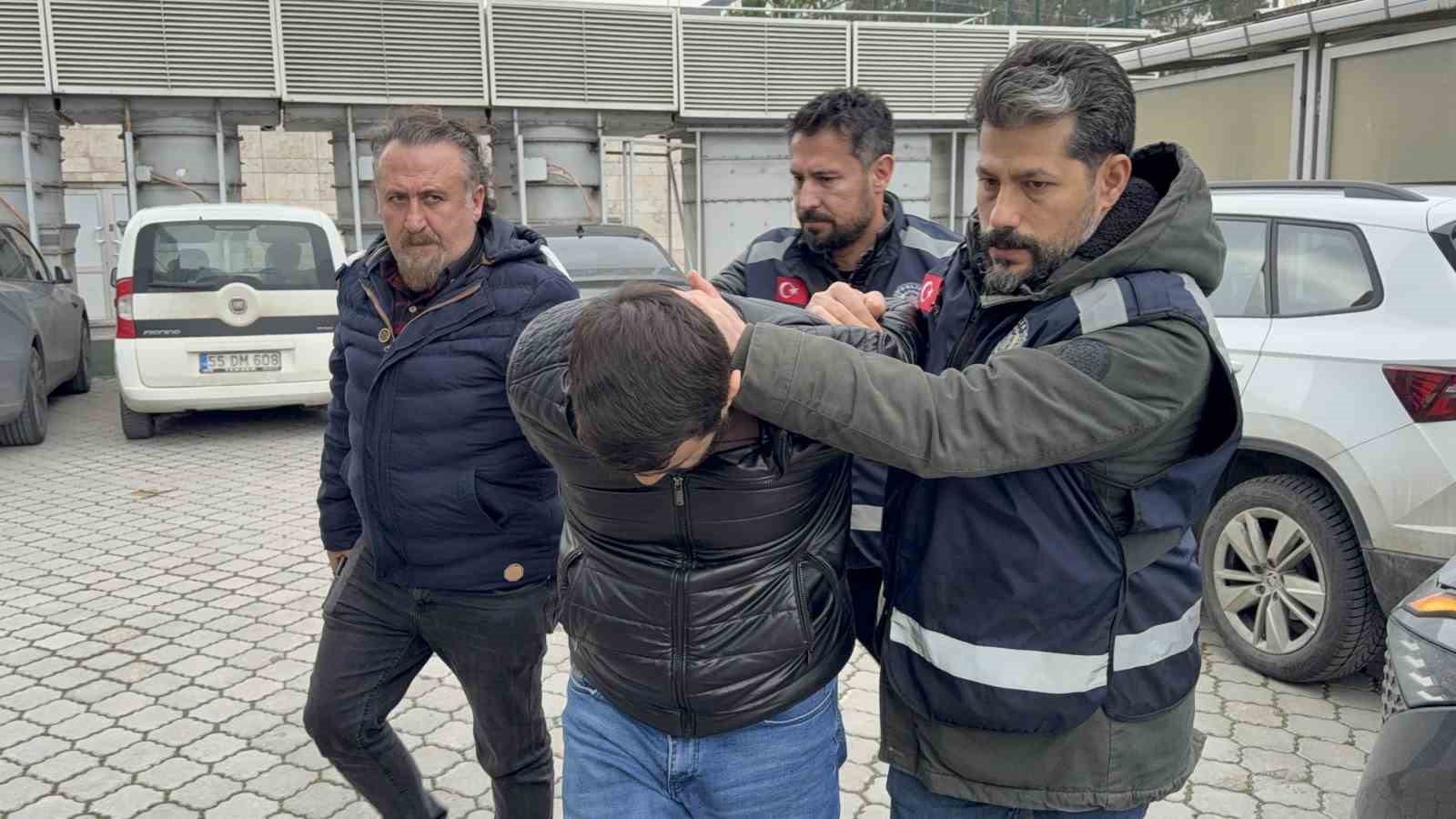cezaevinden ciktiktan 104 gun sonra sokak ortasinda cinayet isleyen sahis adliyeye sevk edildi 1 tjsG5LPU