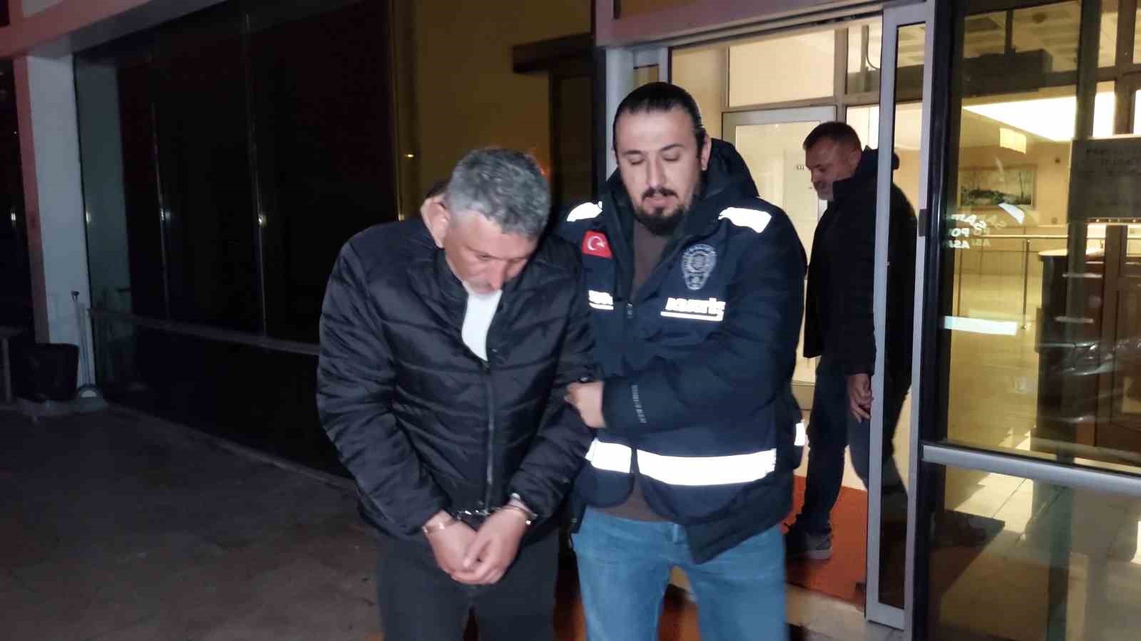 cezaevinden izinli cikip akrabasini vurarak olume terk eden sahsa muebbet hapis 1 TjVgmXAr
