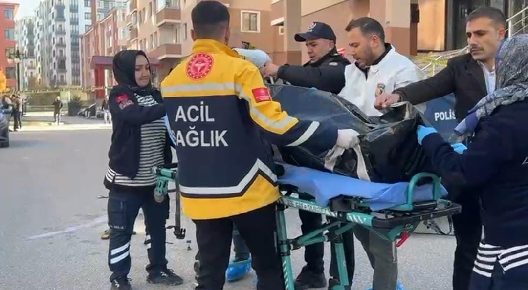 cezaevinden izinli cikti daha once bicakla yaraladigi kadini bu defa silahla vurdu sonra intihar FurJNdrr