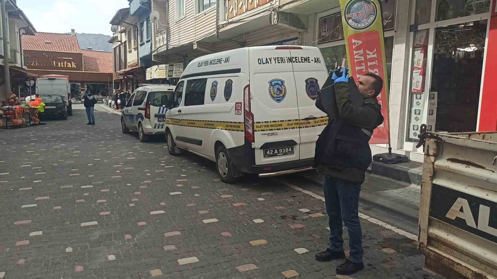cezaevinden izinli cikti kaldigi evde olu bulundu 1 3mEek4r1
