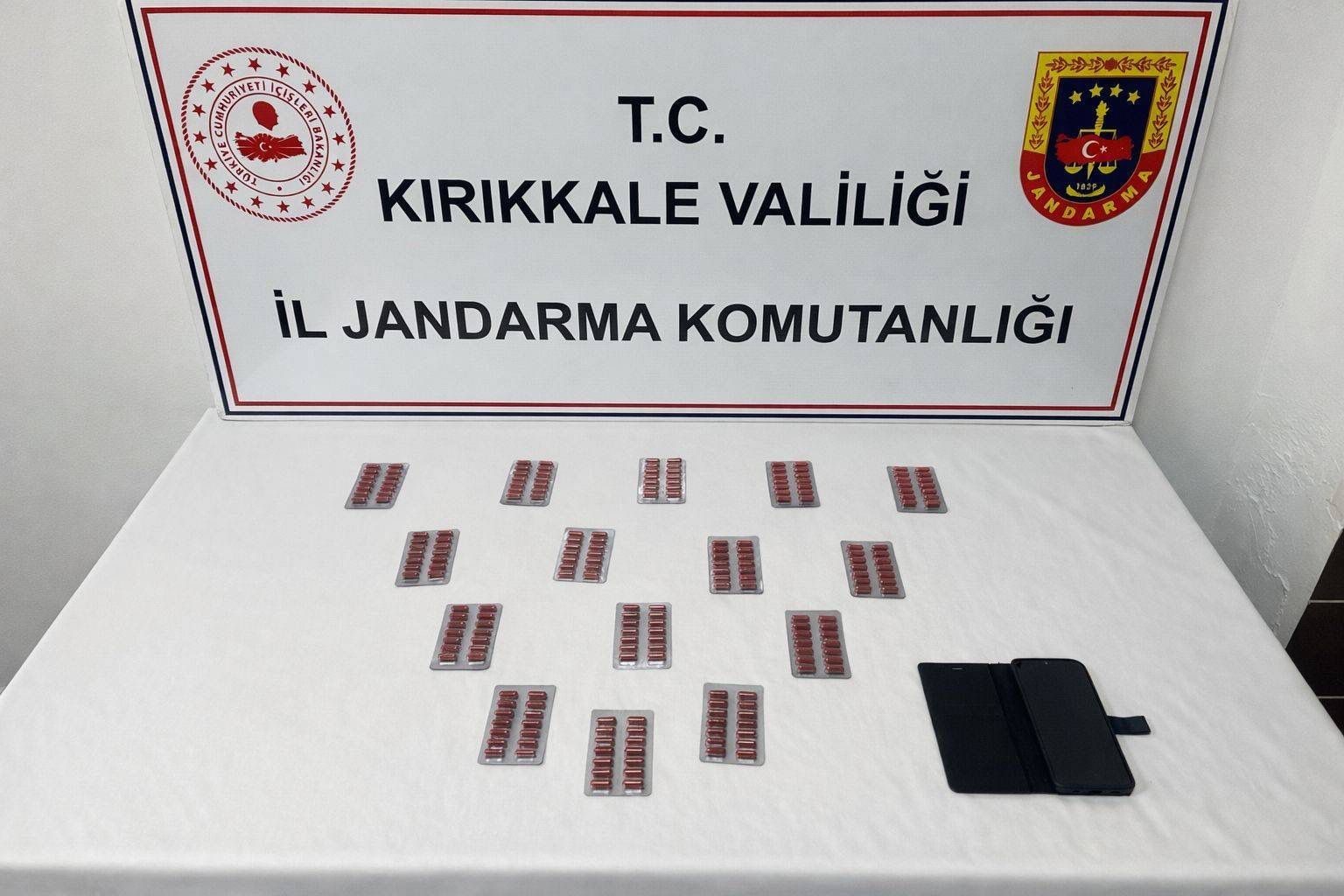 Cezaevine iç çamaşırıyla uyuşturucu sokma planı deşifre oldu: 19 tutuklama 6 cezaevine ic camasiriyla uyusturucu sokma plani desifre oldu 19 tutuklama 2 JbOBwWqF