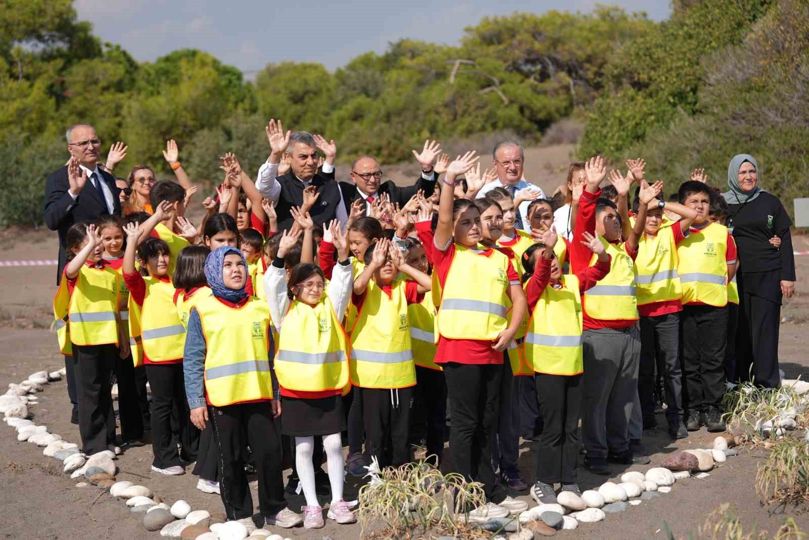 cezasi 2 milyon 800 bin tlye kadar cikiyor akdenizin guzelligi kum zambaklari koruma altina ZnpbVC1d