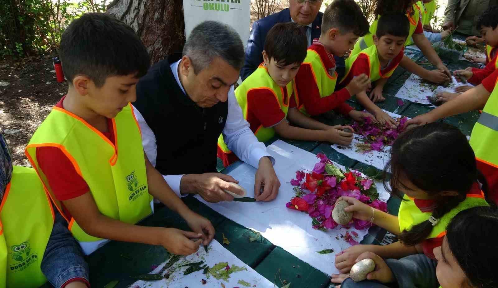 cezasi 2 milyon 800 bin tlye kadar cikiyor akdenizin guzelligi kum zambaklari koruma altina yKczwZew
