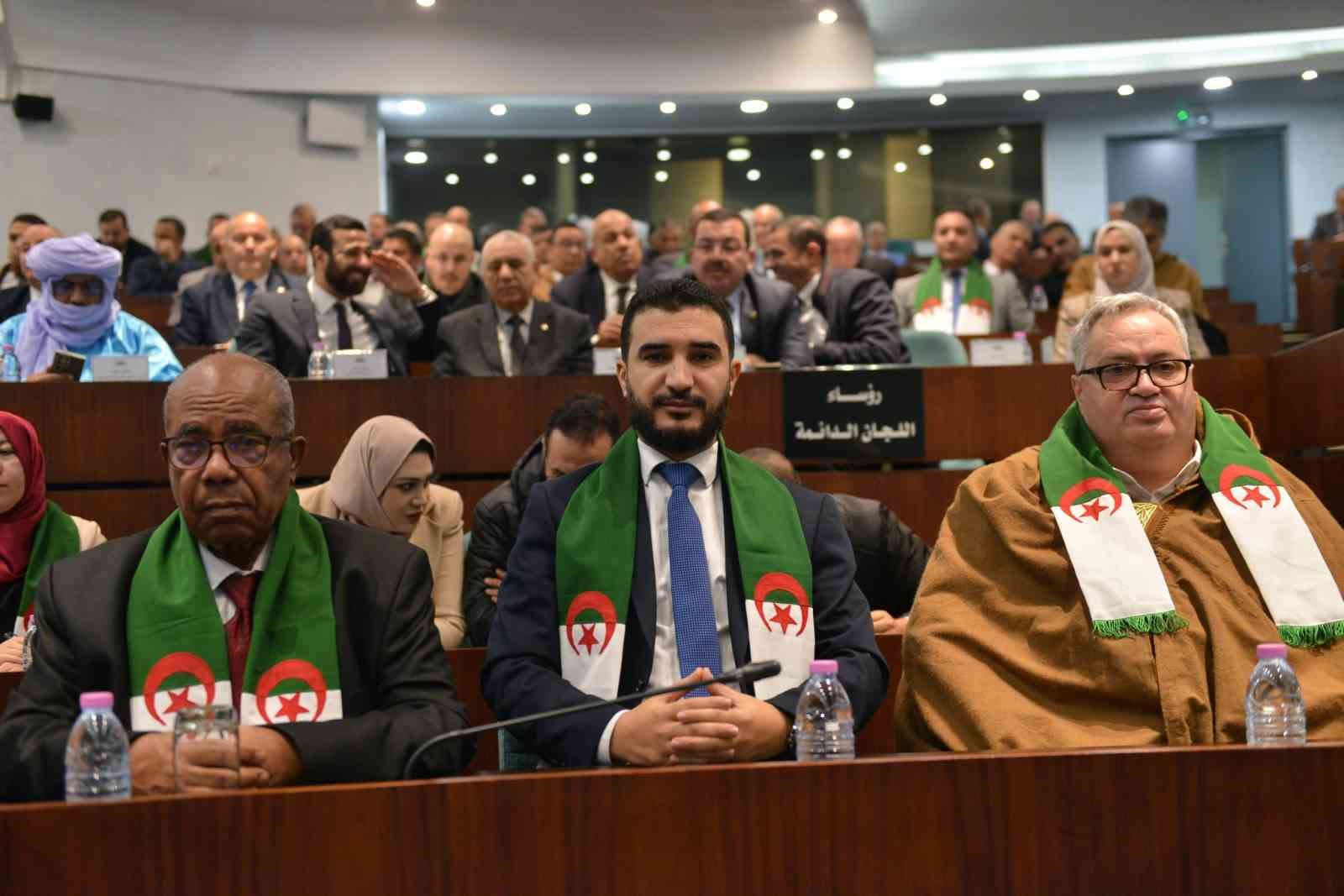 Cezayir’de Fransız sömürgeciliğini suç ilan eden yasa tasarısı oybirliği ile kabul edildi 8 cezayirde fransiz somurgeciligini suc ilan eden yasa tasarisi oybirligi ile kabul edildi 4 8hDlRDtJ