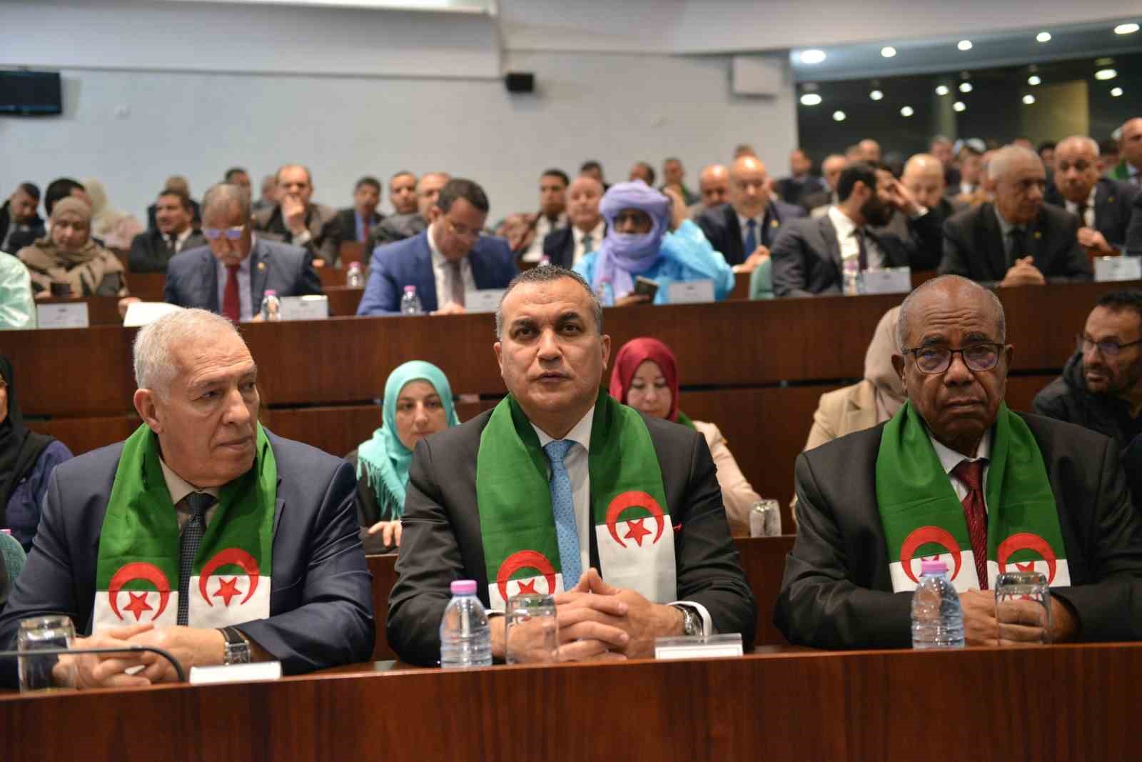 Cezayir’de Fransız sömürgeciliğini suç ilan eden yasa tasarısı oybirliği ile kabul edildi 10 cezayirde fransiz somurgeciligini suc ilan eden yasa tasarisi oybirligi ile kabul edildi 6