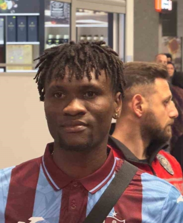 chibuike-nwaiwuya-trabzonda-coskulu-karsilama-GTdhO8EY.jpg