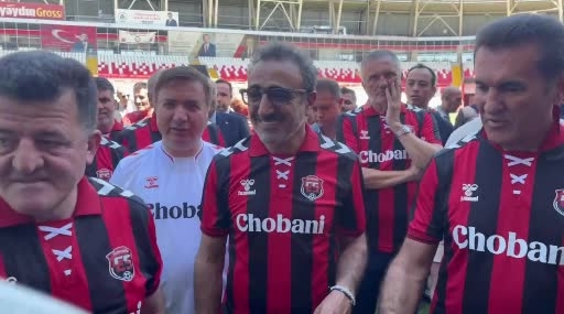 Chobani kurucusu ve CEO’su Hamdi Ulukaya’dan Erzincanspor’a dev destek