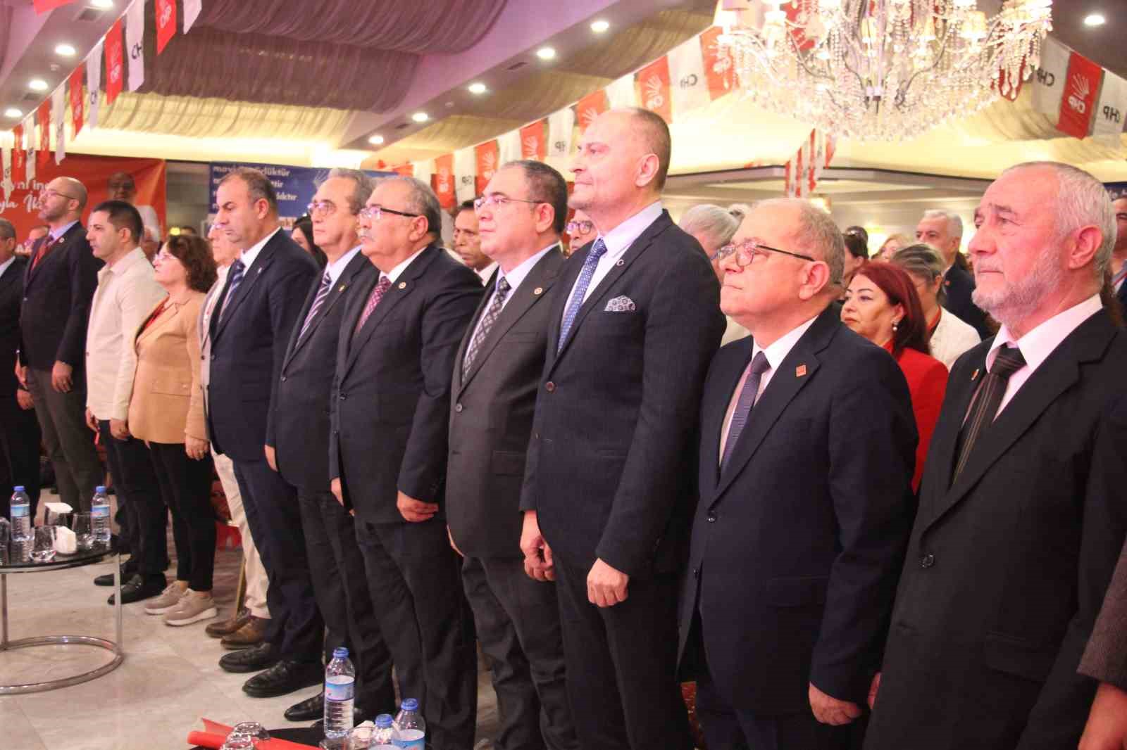 chp aydin il kongresinde gergin anlar 2 sNCBchTU