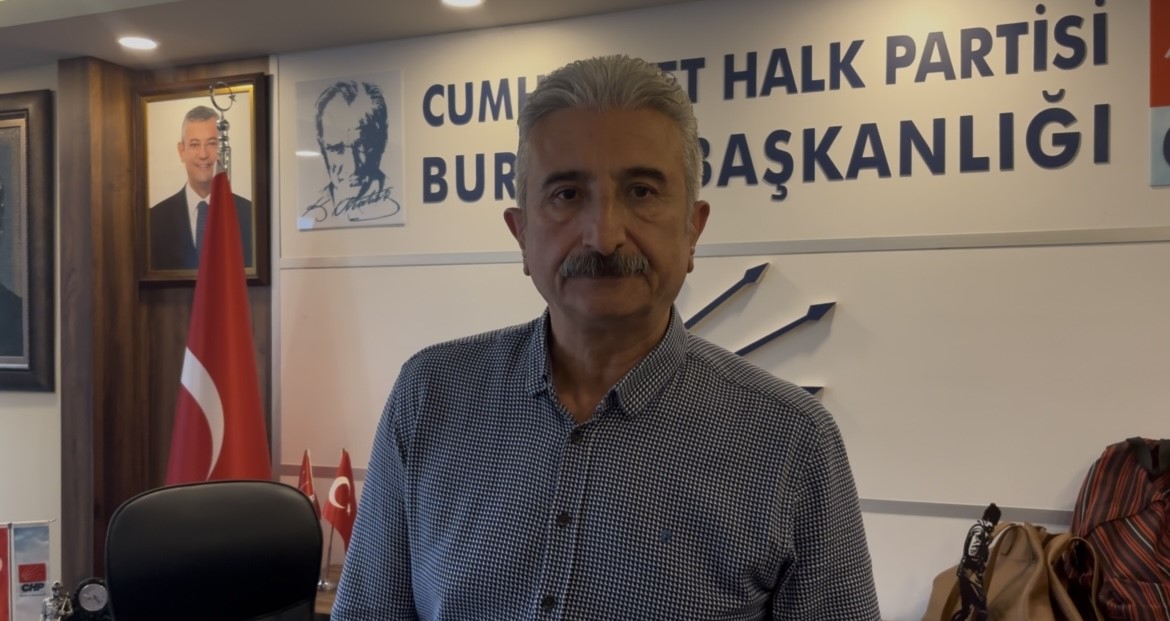 chp bursa il baskani yesiltasin gorevden alinip yerine turgut ozkanin gelmesi uzerine partililer il 4nyELUga