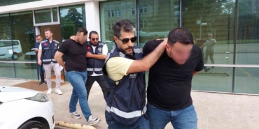 chp-delege-secimindeki-kavgada-tutuklanan-2-kardes-hakim-karsisina-cikti-M7bF1LRr.jpg