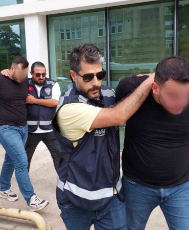 chp-delege-secimindeki-kavgada-tutuklanan-2-kardes-hakim-karsisina-cikti-M7bF1LRr.jpg