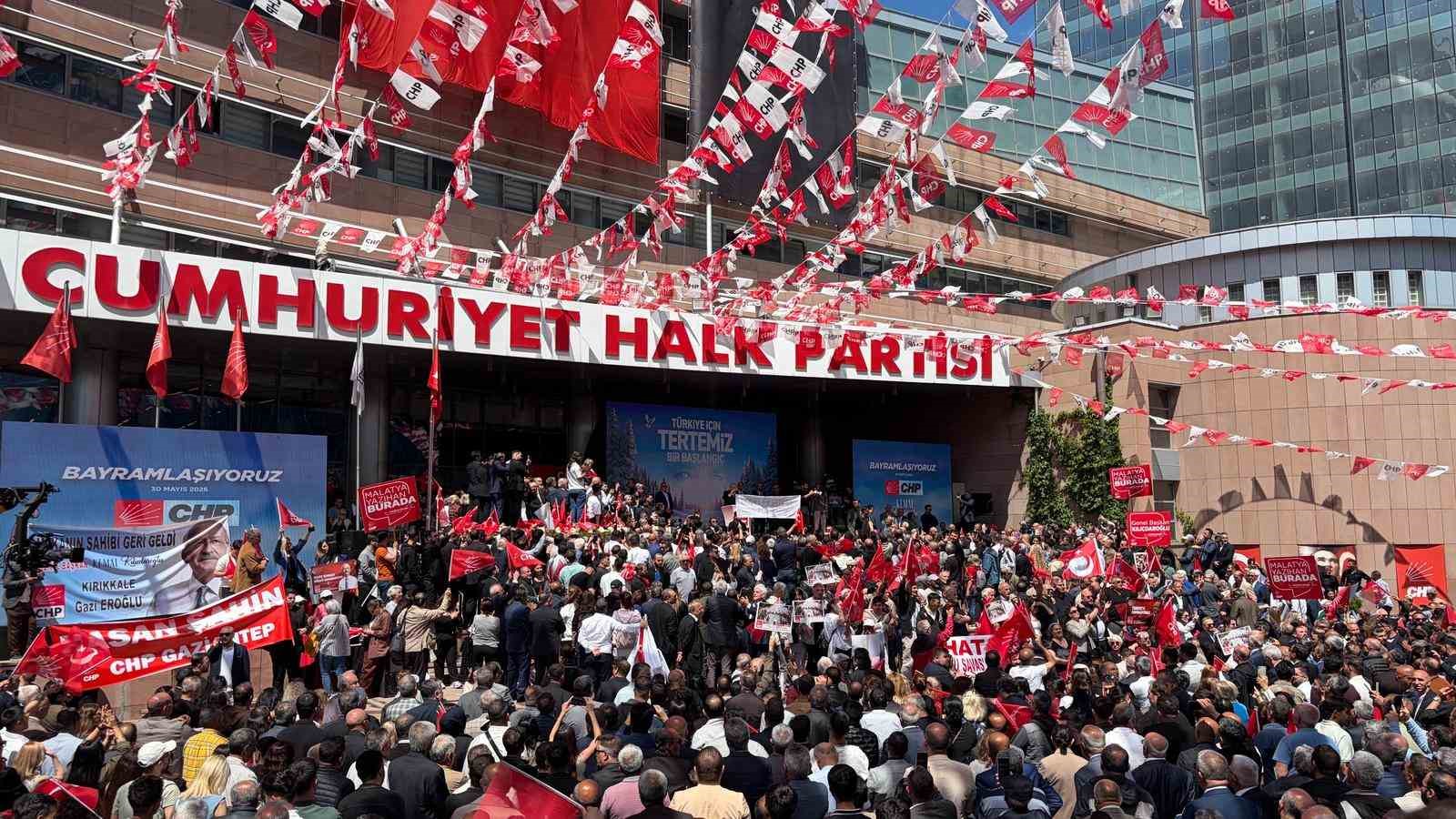chp genel baskani kilicdaroglu baba ocaginda market posetlerinin icinde haram paralar olur mu 0 feadZlV8