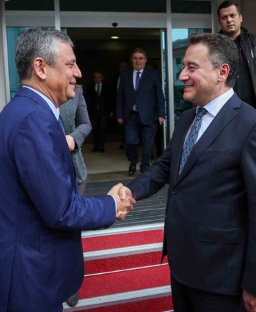 chp-genel-baskani-ozel-anayasal-zorunluluk-surecinde-oldugumuz-konusunda-hemfikir-olduk-2658G7vU.jpg