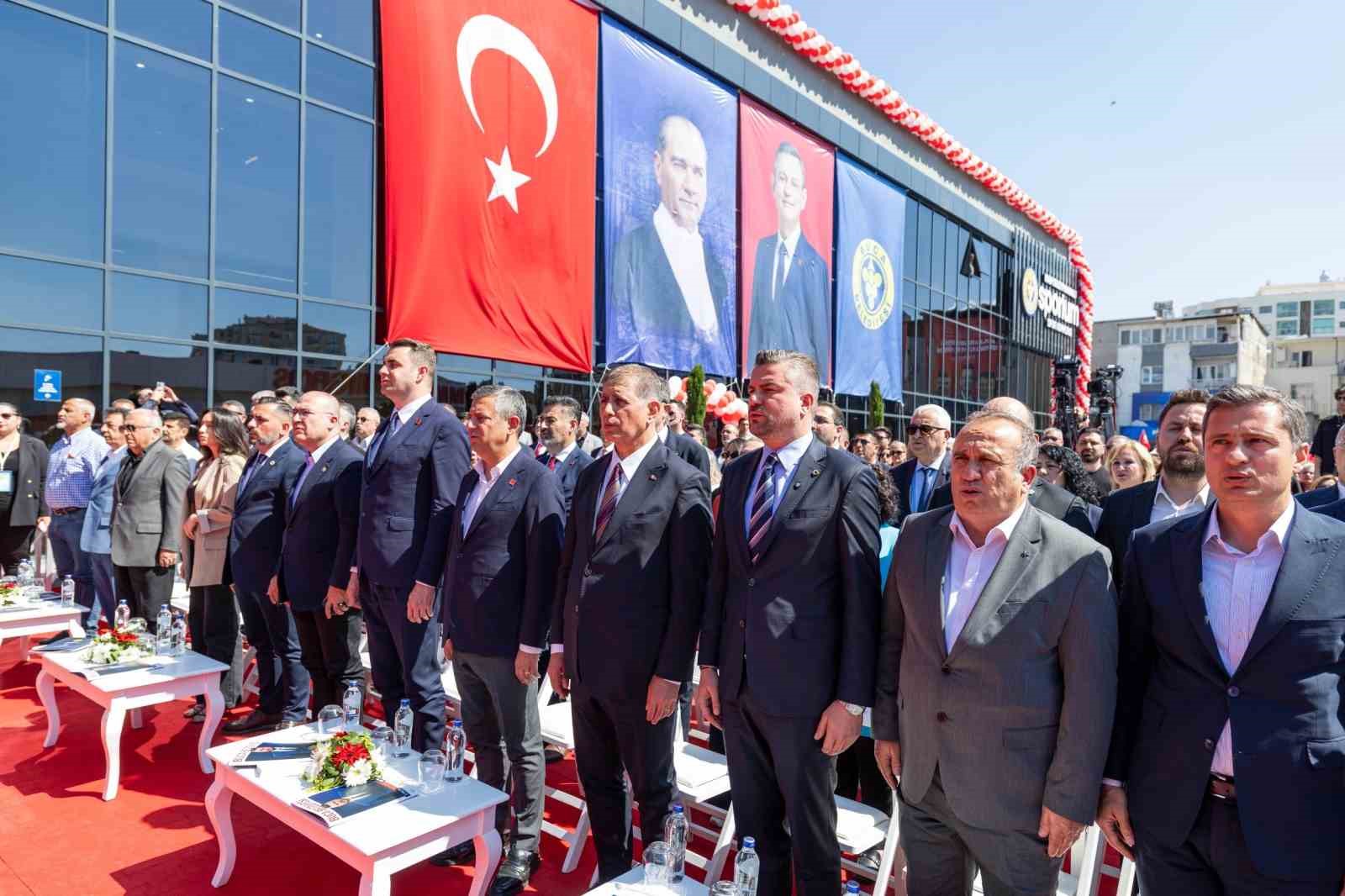 chp genel baskani ozel bucada egitim ve spor merkezlerinin acilisini yapti 2 43SnQmb1
