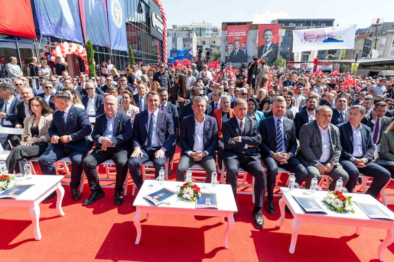 chp genel baskani ozel bucada egitim ve spor merkezlerinin acilisini yapti 5 vJVk7bAG