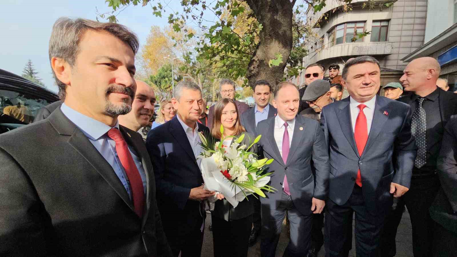 chp genel baskani ozel buradan bir sonuc alamayacaklari belli mansur yavasi da tartistirmak uzerine