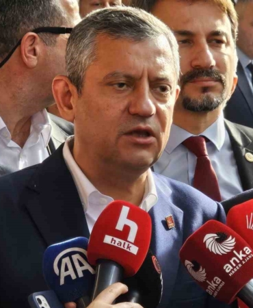 chp-genel-baskani-ozel-buradan-bir-sonuc-alamayacaklari-belli-mansur-yavasi-da-tartistirmak-uzerine-k9cpSy9V.jpg