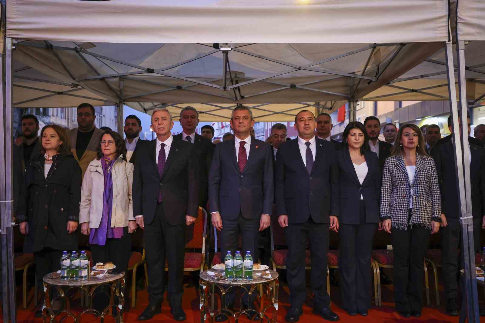 CHP Genel Başkanı Özel: "CHP bu ülkenin varlığının, birliğinin, bütünlüğünün teminatıdır" 4 chp genel baskani ozel chp bu ulkenin varliginin birliginin butunlugunun teminatidir 0 SEkJVTDz