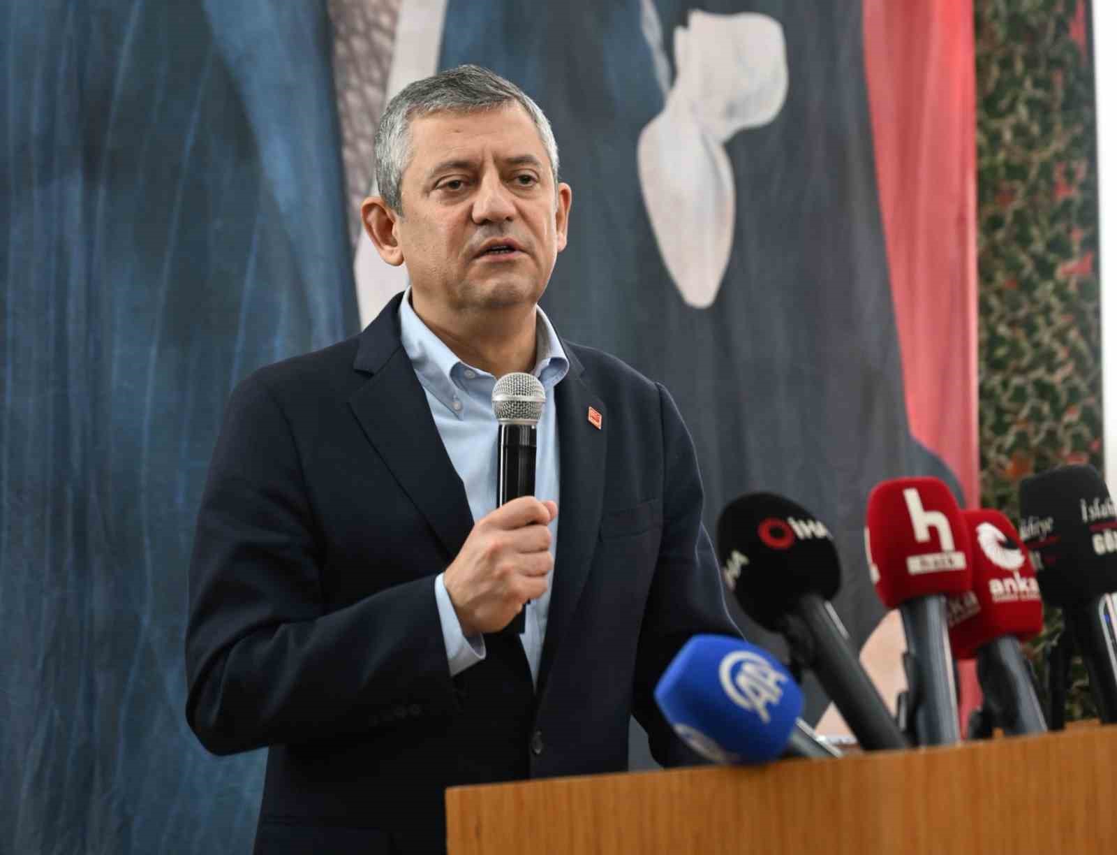 CHP Genel Başkanı Özel depremin 3. yıl dönümünde Gaziantep’i ziyaret etti 4 chp genel baskani ozel depremin 3 yil donumunde gaziantepi ziyaret etti 0 TRS3X1sS