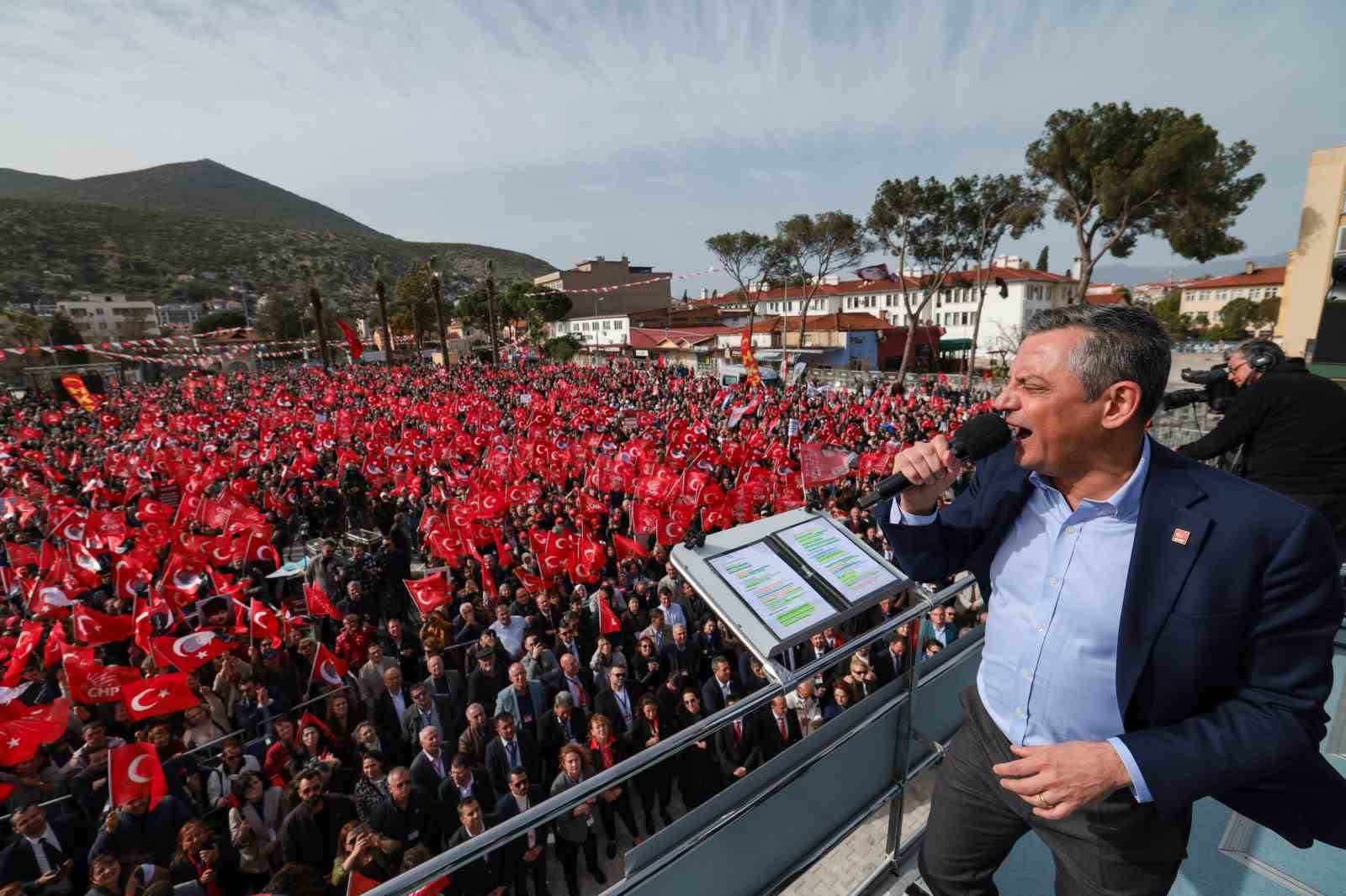 chp genel baskani ozel egeliler hem kendi evlatlarina hem genel baskanlarina sahip cikti 4 cMgVnKvu