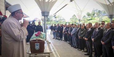 chp-genel-baskani-ozel-gazeteci-yildirimin-cenaze-torenine-katildi-pARrrVJ4.jpg