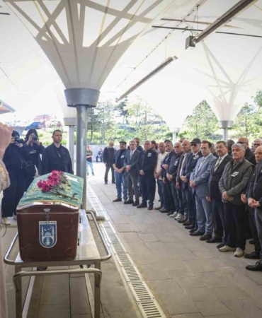 chp-genel-baskani-ozel-gazeteci-yildirimin-cenaze-torenine-katildi-pARrrVJ4.jpg