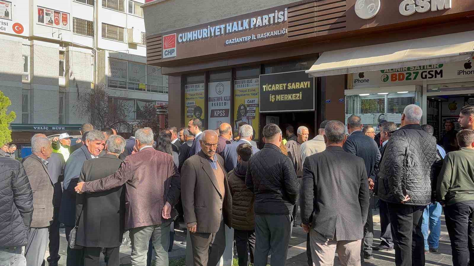 chp genel baskani ozel gaziantepte partililerle bir araya geldi 2
