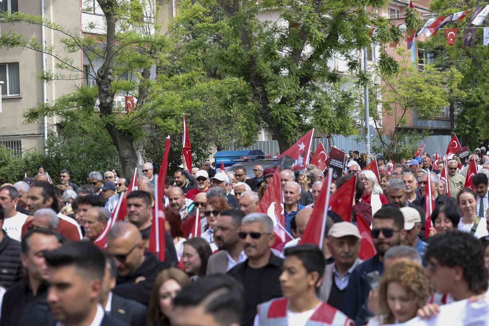 CHP Genel Başkanı Özel: "Gençler Cumhuriyet’e ve Cumhuriyet’in kazanımlarına sahip çıkmaya kararlı" 7 chp genel baskani ozel gencler cumhuriyete ve cumhuriyetin kazanimlarina sahip cikmaya kararli 3 UBQed3FY