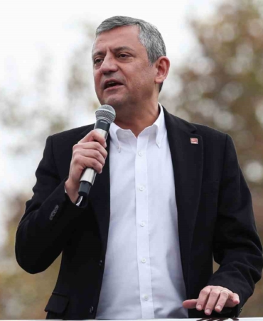 chp-genel-baskani-ozel-ilk-secim-sandiginda-hepimizin-ortak-gelecegini-kurtarmak-icin-iktidari-birlikte-vWZrubbT.jpg