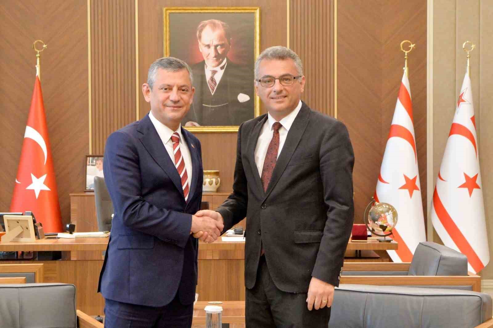 chp genel baskani ozel kktc cumhurbaskani erhurmani ziyaret etti 3 Ju9nBqzC