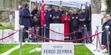 chp-genel-baskani-ozel-memleketinde-kabir-ziyaretlerinde-bulundu-wM97x42Z.jpg