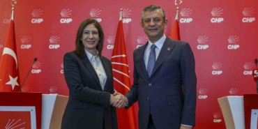 chp-genel-baskani-ozel-murat-calikta-yeni-bir-kitle-olustu-ve-o-kitle-alindi-kWLzAf94.jpg