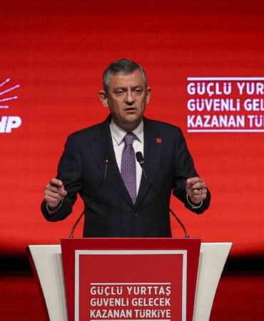 chp-genel-baskani-ozel-programimizla-herkese-kendisini-ait-hissedecegi-guven-duyacagi-sirtini-yaslayacagi-bir-1ExEuIQ4.jpg