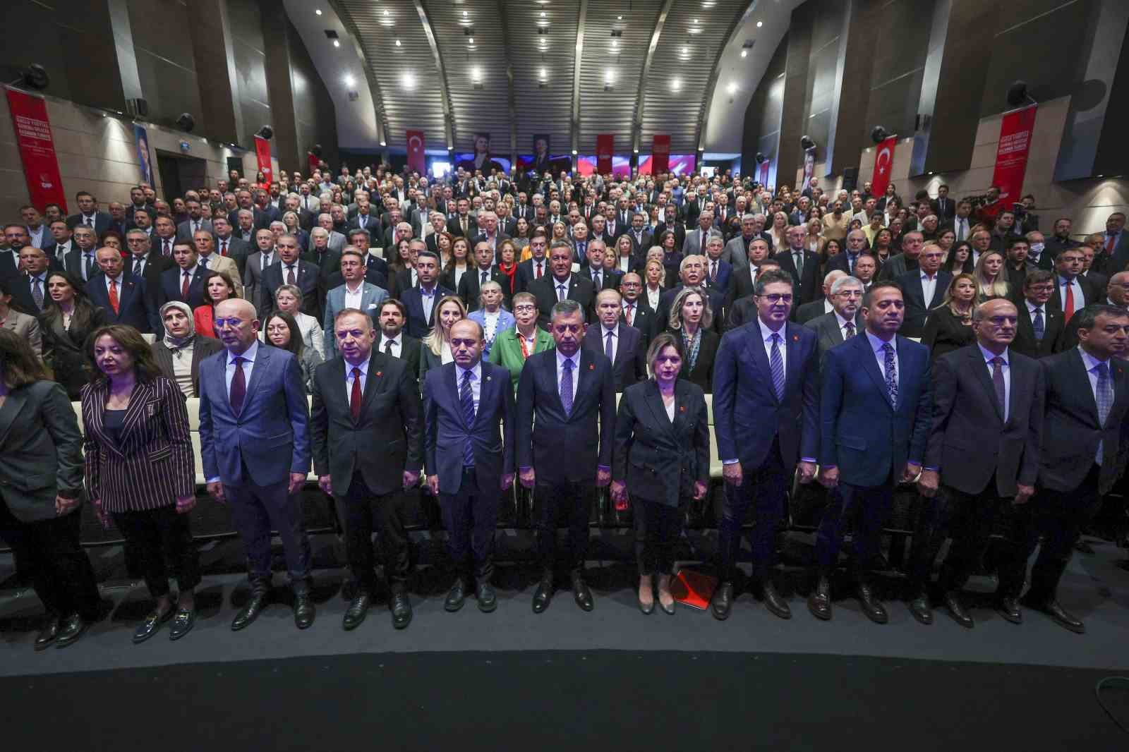 chp genel baskani ozel programimizla herkese kendisini ait hissedecegi guven duyacagi sirtini yaslayacagi bir KbbfPpV5