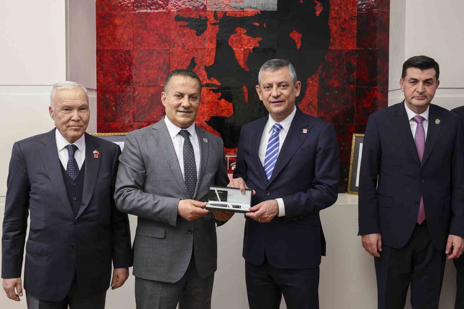 chp genel baskani ozel sehit ve gazi dernek temsilcileriyle bir araya geldi 1 qgNQXpGp