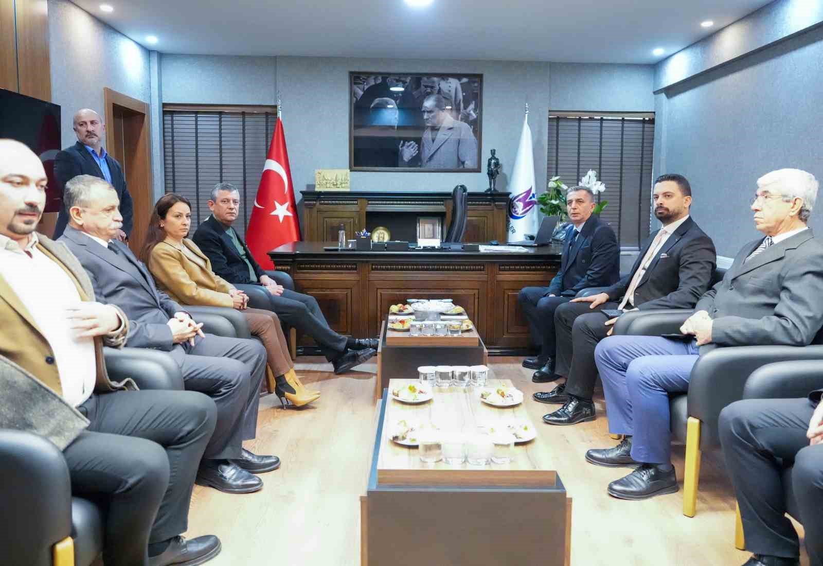 chp genel baskani ozel sehzadeler belediyesini ziyaret etti 2