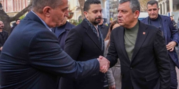 chp-genel-baskani-ozel-sehzadeler-belediyesini-ziyaret-etti-9z1TJRqv.jpg