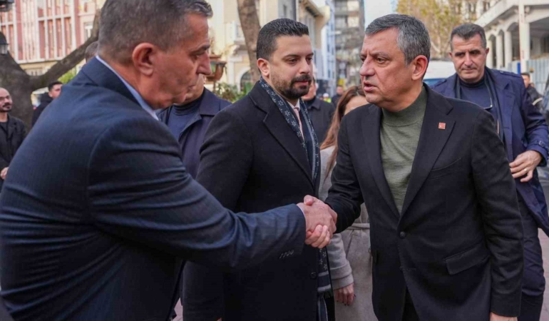 chp-genel-baskani-ozel-sehzadeler-belediyesini-ziyaret-etti-9z1TJRqv.jpg