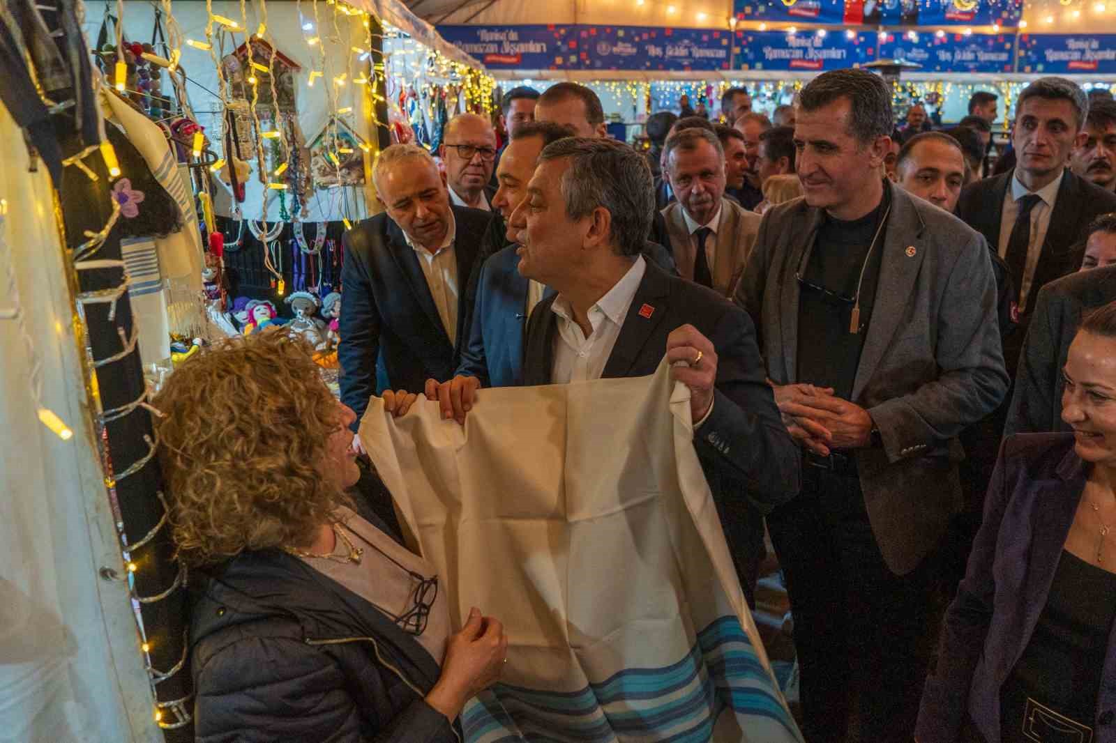 chp genel baskani ozelden manisada buruk iftar 0 R9zHFS55