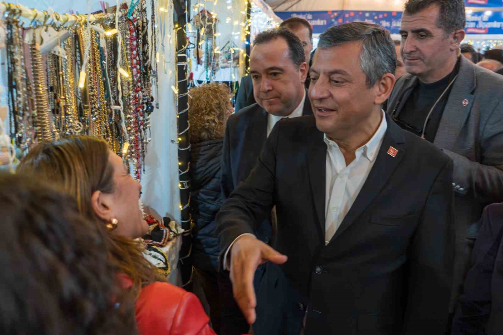 chp genel baskani ozelden manisada buruk iftar 1 JtaAuvlR