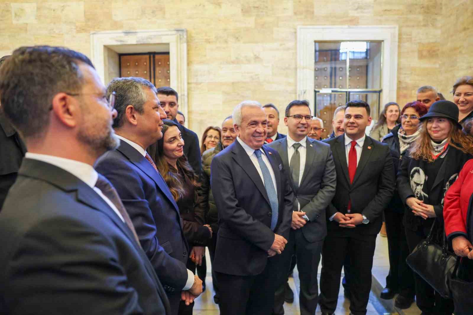chp genel baskani ozelden nilufer ve bursa teskilatina mesaj 0 LCYYwzWs