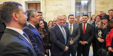 chp-genel-baskani-ozelden-nilufer-ve-bursa-teskilatina-mesaj-BBgmEXRP.jpg