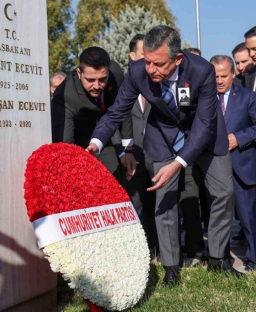 chp-genel-baskani-ozelden-selahattin-demirtas-aciklamasi-baharin-gelmesi-icin-once-bir-cicegin-acmasi-mnCNmgRO.jpg