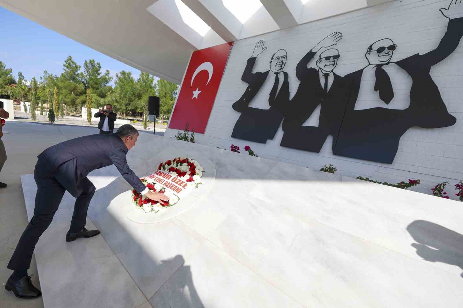 chp genel baskani ozgur ozel kuzey kibris turk cumhuriyetinde 10 nuYVDIsG