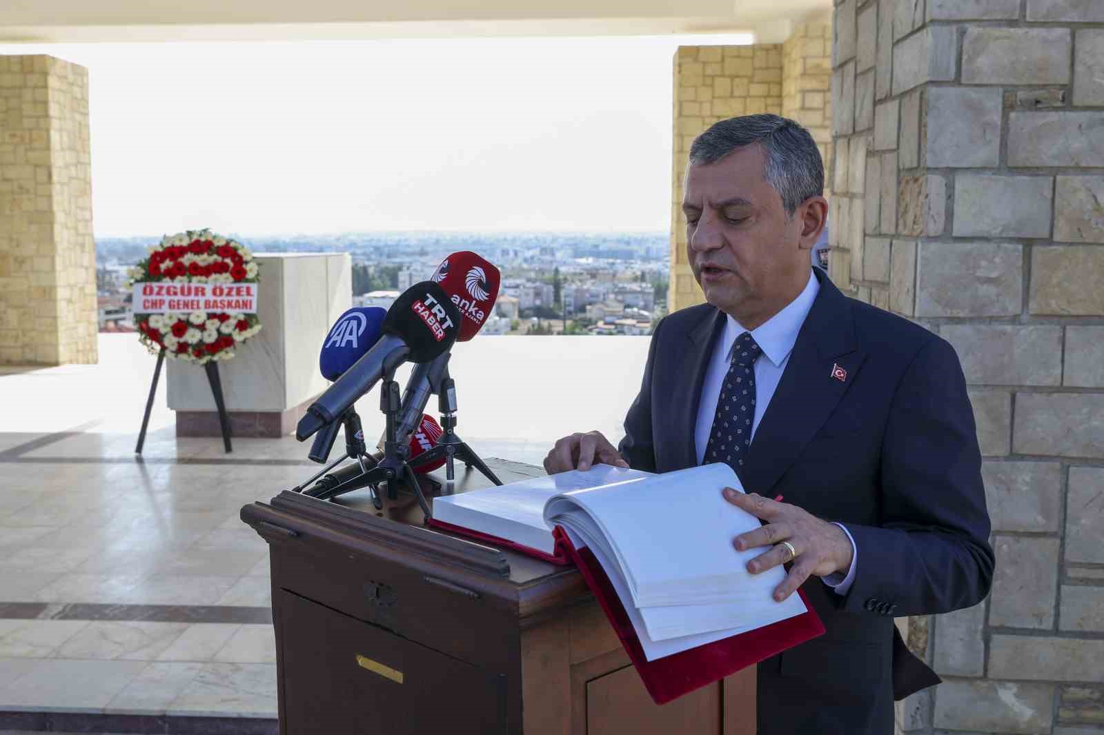 chp genel baskani ozgur ozel kuzey kibris turk cumhuriyetinde 4 8I7Hikzg