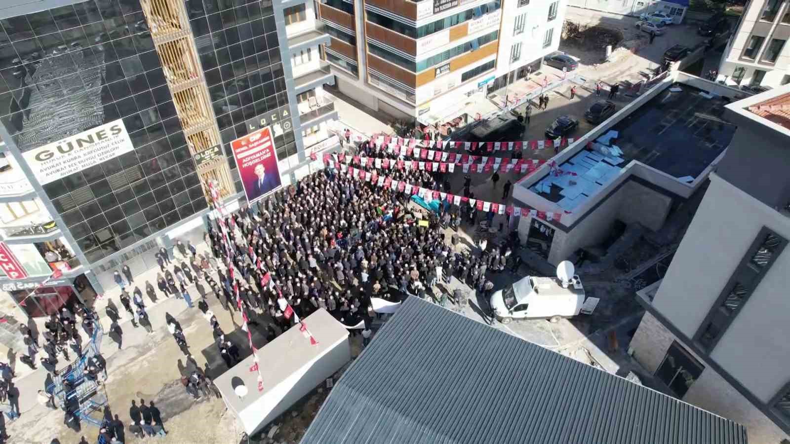 chp genel baskani ozgur ozelin halk bulusmasina vatandas ilgi gostermedi 2 RcgItqTX